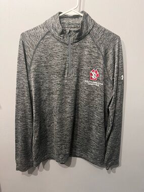 Under Armour grey South Dakota Coyotes quarter zip sweatshirt Size M